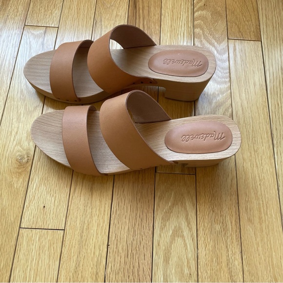 Madewell Clara Clog Sandal - Desert Camel - Picture 7 of 7